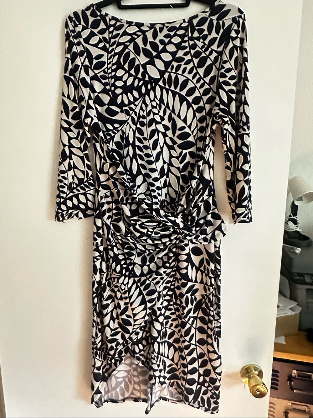 Black and White Leaf-Print Twist-Waist Midi Dress